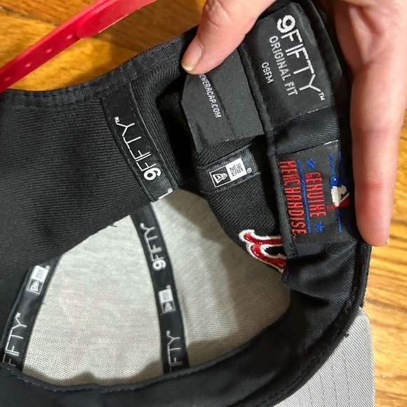 NEW ERA 9 FIFTY MLB BOSTON RED SOX NEON WORD SNAPBACK HAT BLACK RED - Picture 9 of 11